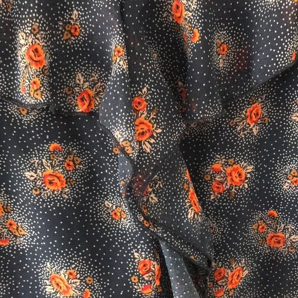 Navy Ruffle Tank - Picture 3 of 4